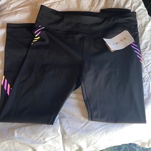 Athleta Spectrum Solar 7/8 tight